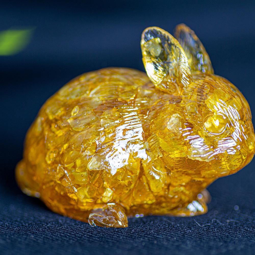 Natural Crystal Resin Bunny Figurine For Home Decor And Gift Giving