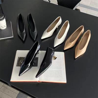 2025 New Women England Style Office Lady Fashion Elegant Sheep Slip-On Shoes High Heels Shoes Pointed Toe Shoes