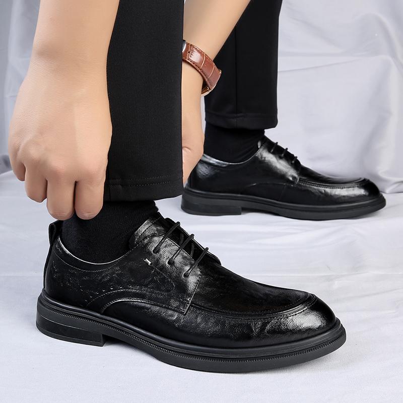 Koreanische Version Herren Echtleder Spitzschuhe Echtleder Freizeitschuhe Fahrarbeitsstiefel Business Mode Schnürschuhe