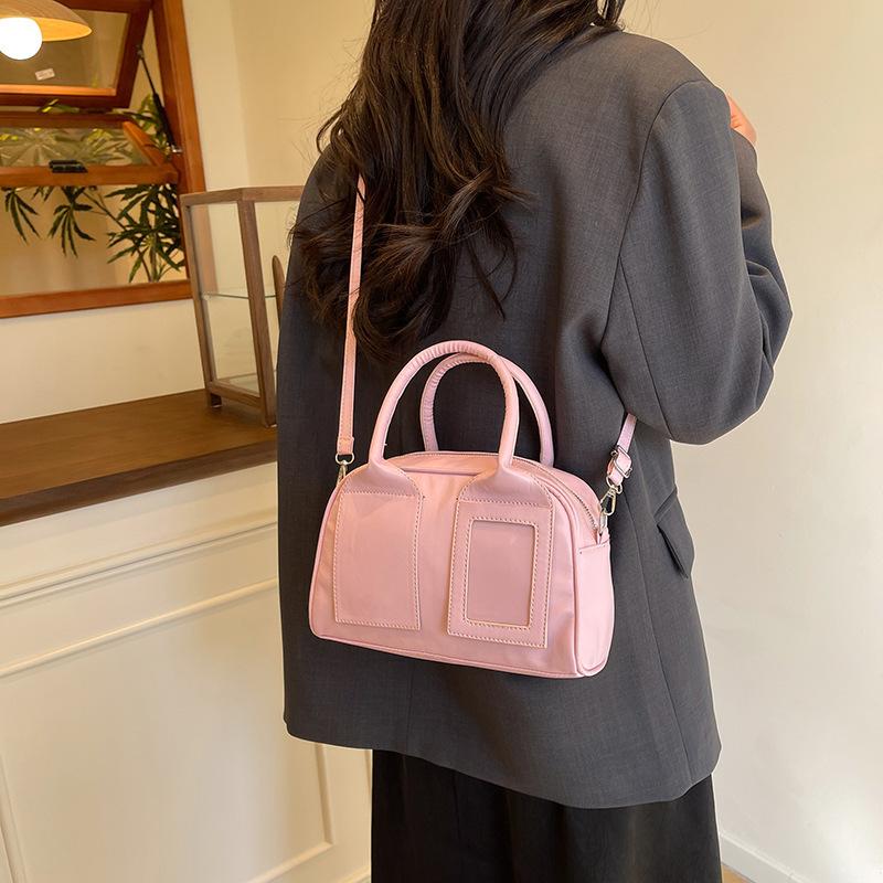 Korean version of retro portable Boston bag women's 2025 early spring new niche fashion foreign style versatile shoulder messenger bag