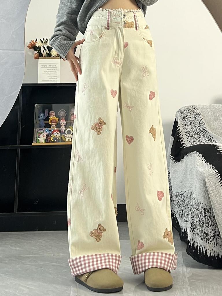 2025 Spring Little Bear Embroidered Pink Plaid Straight-Leg Jeans for Women - Slimming, Loose Fit