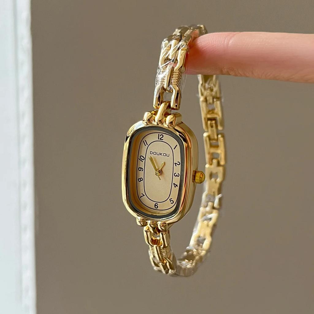 Fashion Thin Bracelet Watch Retro Oval Dial Watches Women Light Luxury Fashion Small Gold Quartz Wristwatch Gift Wholesale Clock