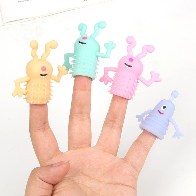 5Pcs/Set Funny Trick Finger Doll Plastic Cute Mini Animal Monster Children Finger Puppet Parents Adult Toys Gift