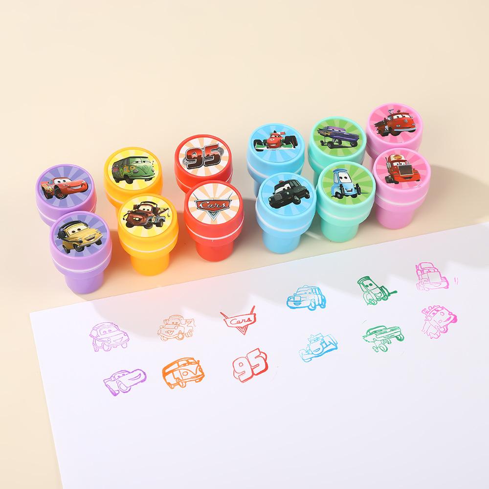 Decorazioni per Festa di Compleanno di Saetta McQueen Cars Bicchieri di Carta Piatti Bomboniere Sacchetti Regalo Souvenir Adesivi Braccialetti Portachiavi
