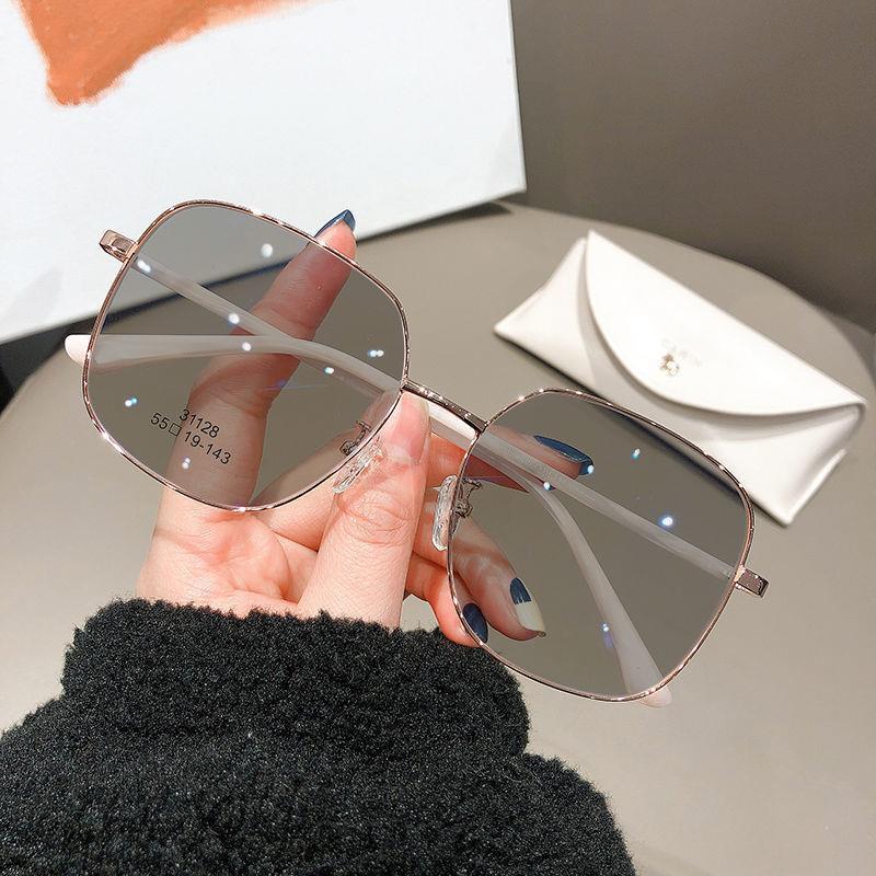 Glasses for Women, Ultra-light Large Square Frame, Korean Style Trendy Anti-blue Light High-definition Eye Protection Flat Glasses for Men