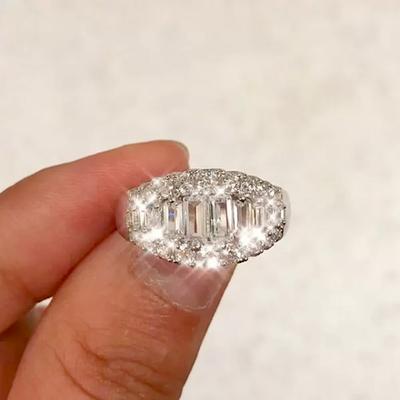 New Women Fashion Rings with Geometric Cubic Zirconia Crystal Delicate Versatile Female Accessories Party New Arrival Jewelry