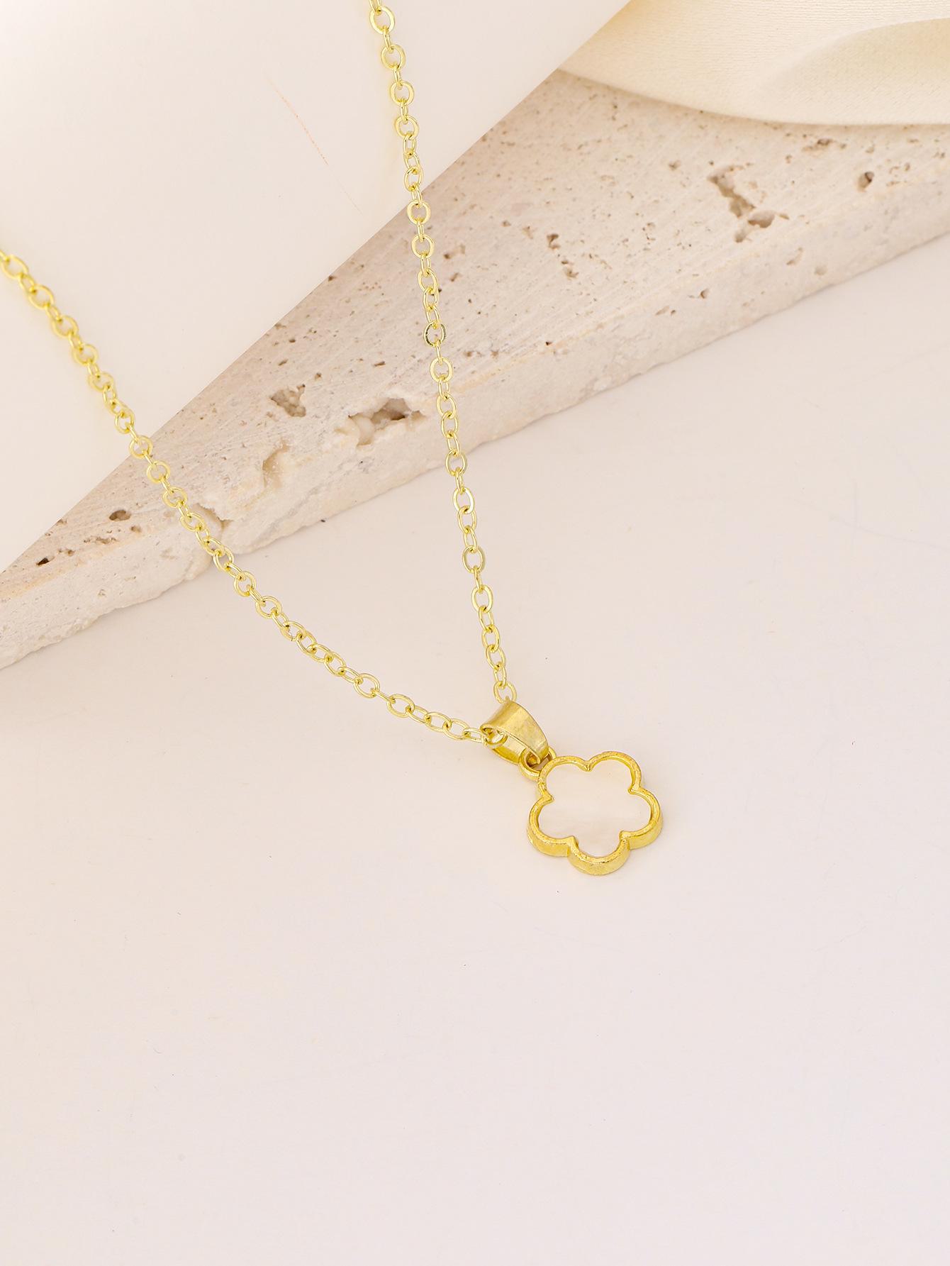 

«Комплект из сережек и ожерелья с пятилистным клевером — модные европейские и американские ювелирные изделия»