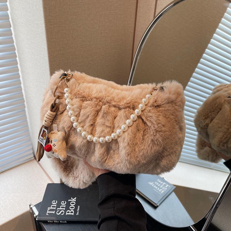 

Плюшева маленька плісирована сумка жіноча осінь-зима 2024 нова перлова сумочка модна пухнаста сумка під пахвами хакі