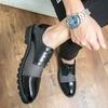 Nové vysoce kvalitní kožené pánské boty Brogues šněrovací Bullock Business společenské pánské kostkované Oxfordy boty Pánské společenské boty Velké velikosti