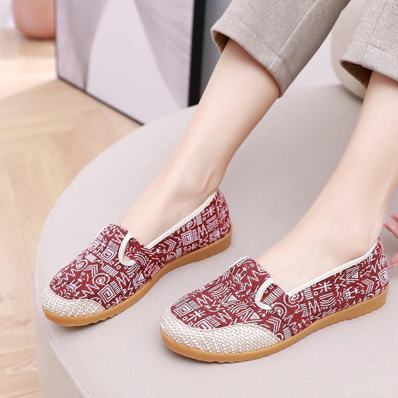 2025 Spring/Summer Women's Ethnic Style Flat Heel Old Beijing Cloth Shoes for Middle-Aged & Elderly Mothers