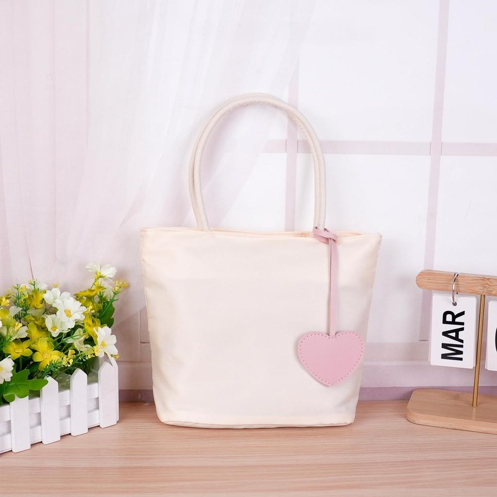 Korean Women's Fashionable Mini Heart Underarm Handbag - Versatile Shoulder Bag and Gift Option