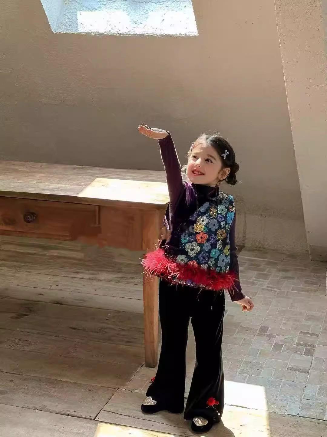 

Girls Chinese-Style Sequin Tang Suit Vest - Winter 2025 Edition 130 cm