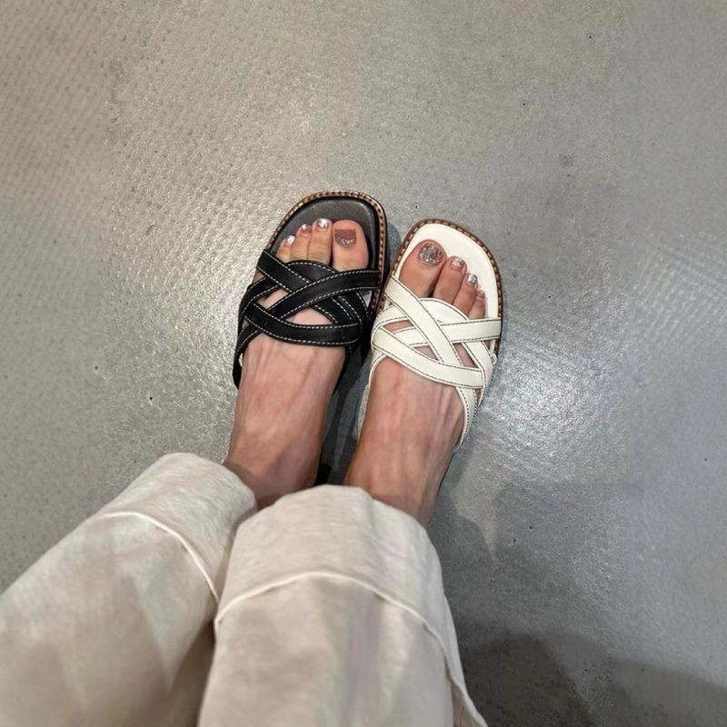 Sheep pattern version~ leather pattern retro hollow woven one-word drag fashionable casual versatile outer wear beach vacation cool slippers