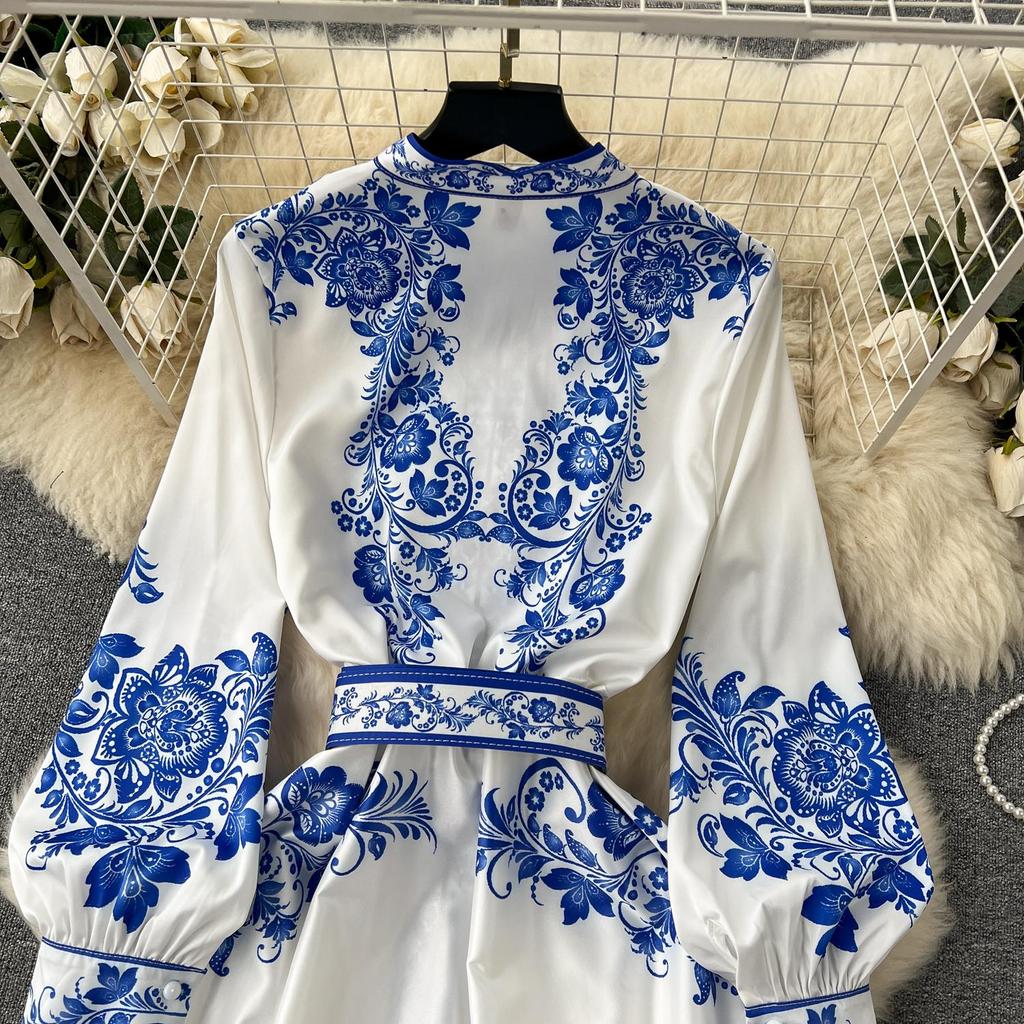 Módní přehlídka Červené a bílé porcelánové šaty Dámské Stojáček Dlouhý lucernový rukáv Modrý květinový potisk Košilové šaty Vestidos