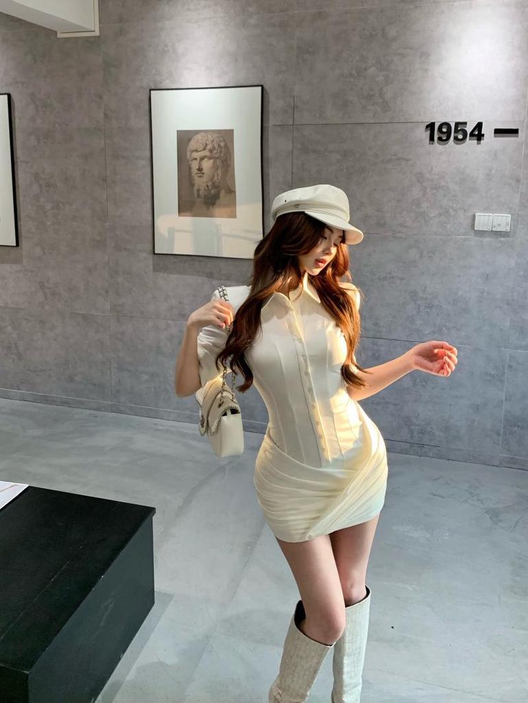 Elegant White Slim Fit Shirt Dress - Chic, Hip-Hugging Design for Women