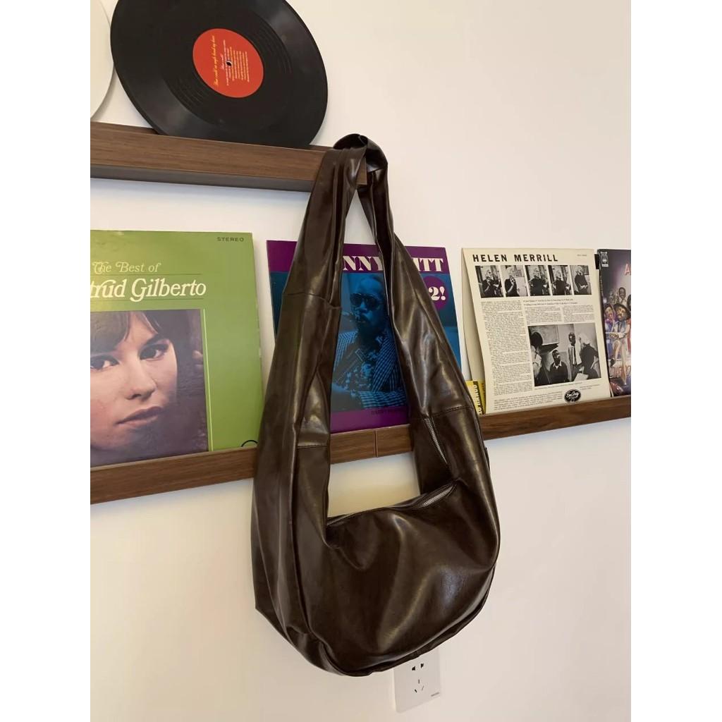 IELGY Oil Wax Skin Dumpling Bag Retro One-Shoulder Cross-Body Soft Leather Large Capacity