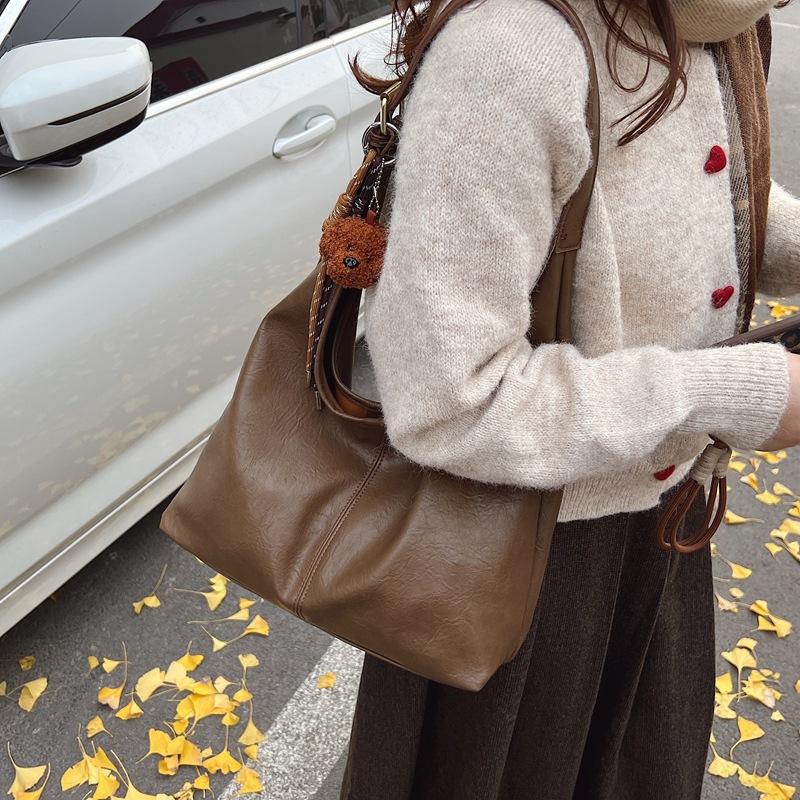 Premium sense Maillard tote bag women's 2025 new autumn and winter retro shoulder bag large capacity commuter bag