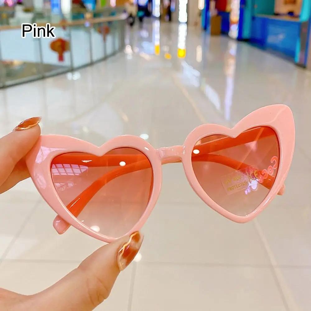Kids Heart Sunglasses Cartoon Eyewear Vintage Heart-Shaped for Boys Girls 3-9 Years Toddler Sunglasses Outdoor Children Glasses