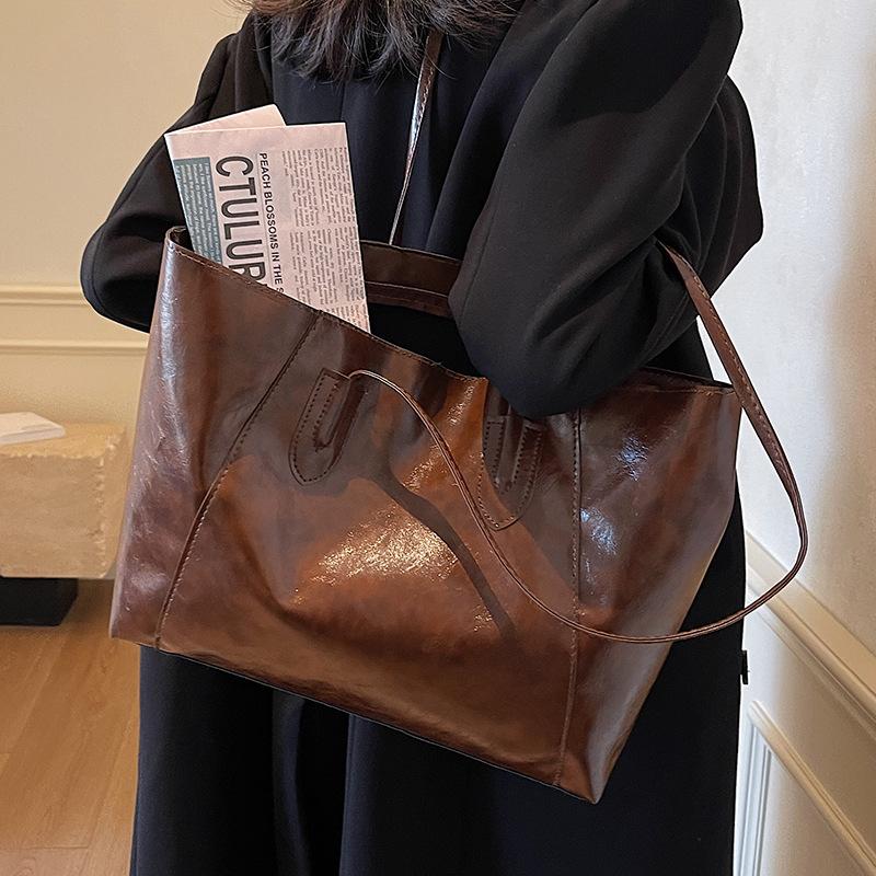 

Новый стиль модной сумки-подмышки с текстурой мягкой кожи, повседневная сумка, трендовая простая сумка-тоут большой вместимости, женская сумка