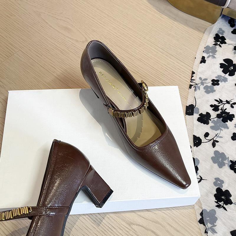 

Retro chain word with versatile square head temperament high heels women s thick heel single shoes spring and autumn 40