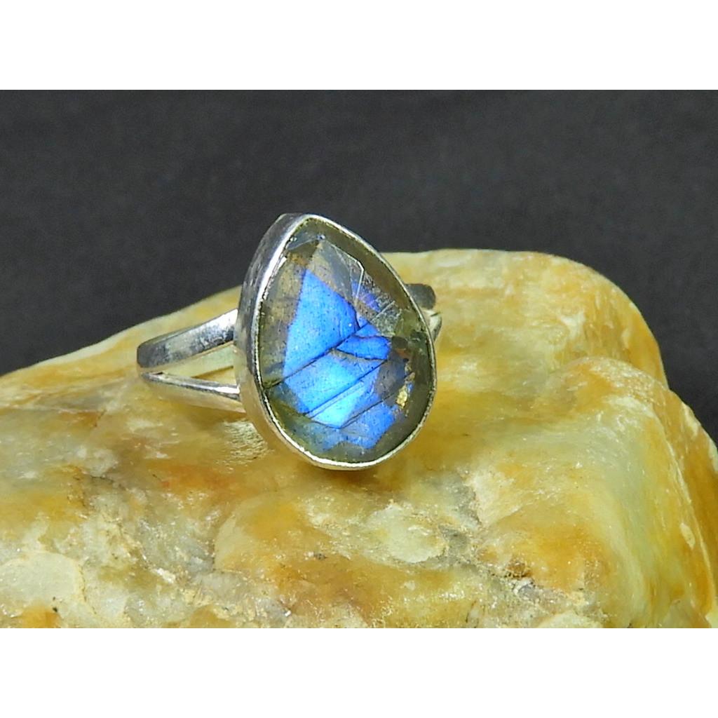

Natural Labradorite 925 Sterling Silver Pear Handmade Vintage Ring US-7.5 MK-101