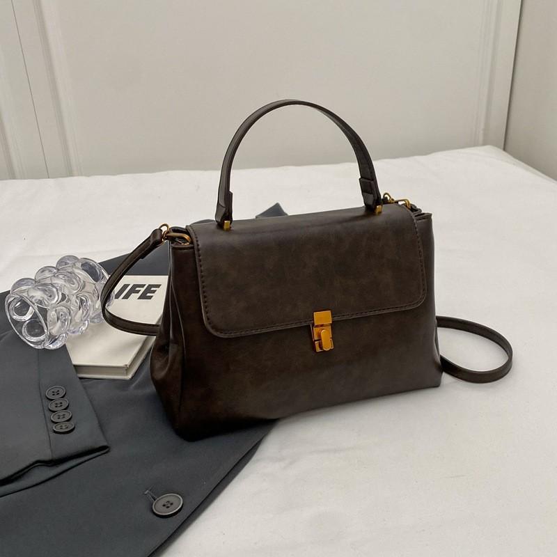 Fashionable Retro Pu Handbag For Women 2023 Winter New Arrival Crossbody Shoulder Bag Coffee