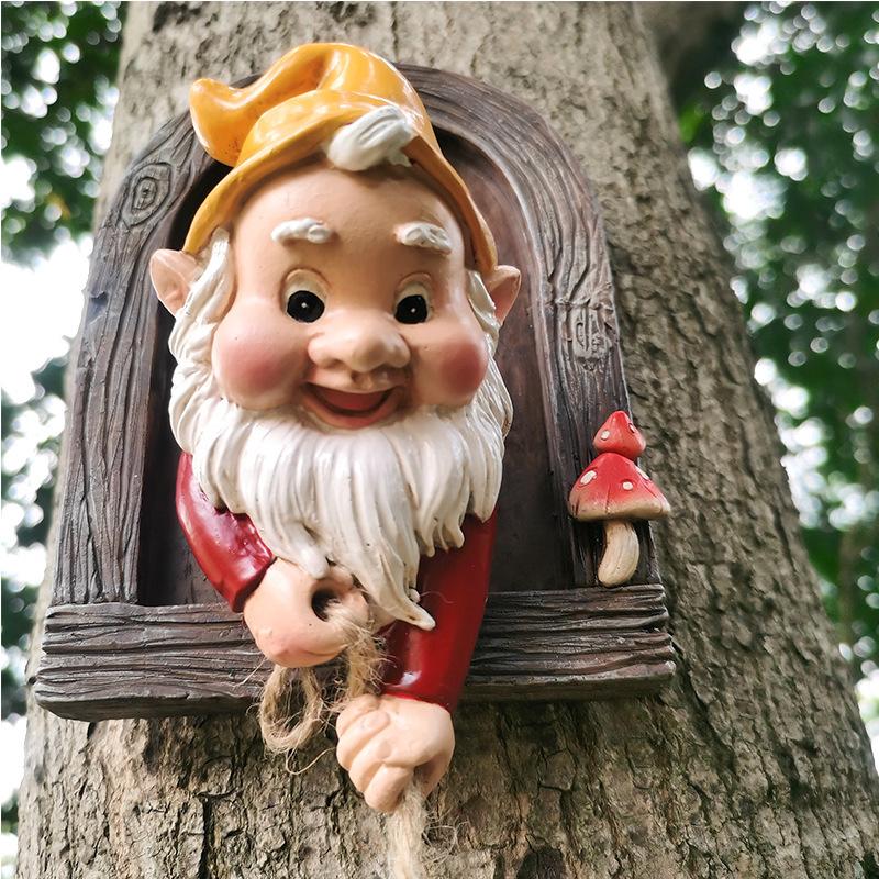 Gnome climbing rope tree face pendant resin dwarf outdoor Christmas decoration garden ornament