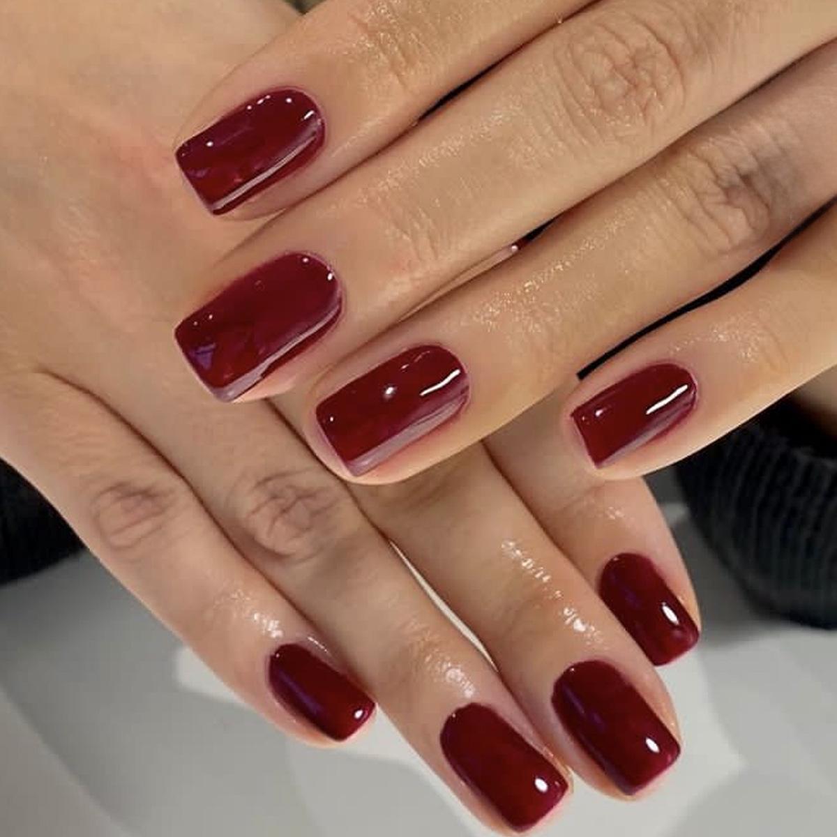 

Red Rectangle Press-On Nail Tips with Advanced Wearable Finish