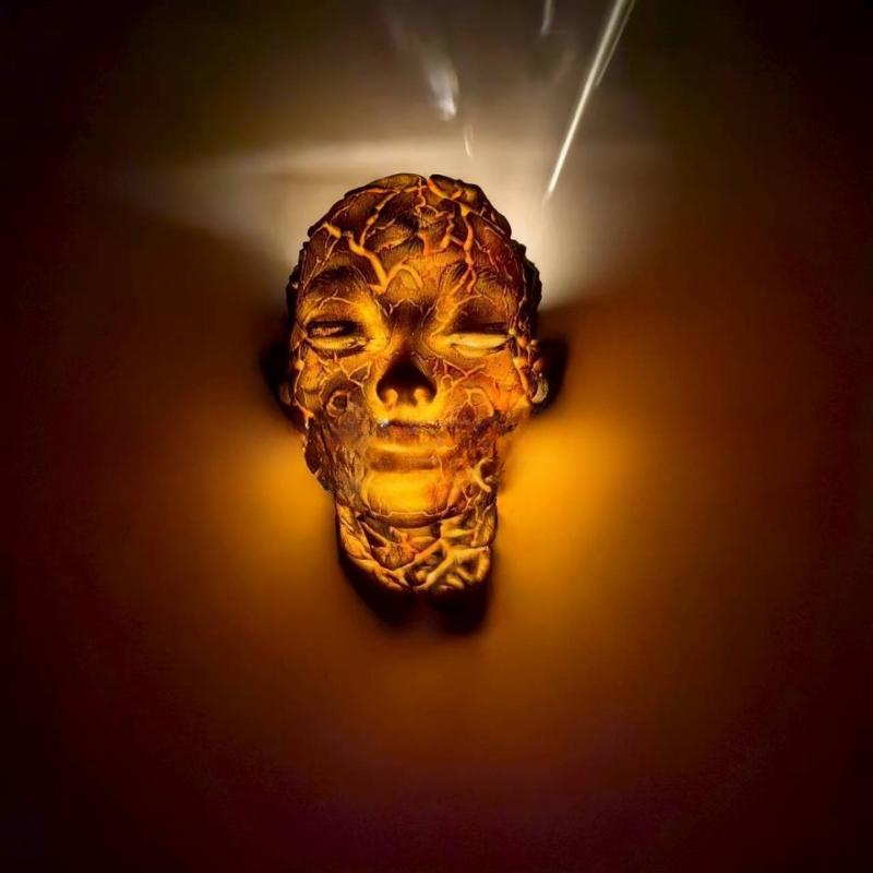 Cracked Soul Wall Light Home Decor Resin Crafts Wall Lamp Halloween Decorations Night Light Using Batteries