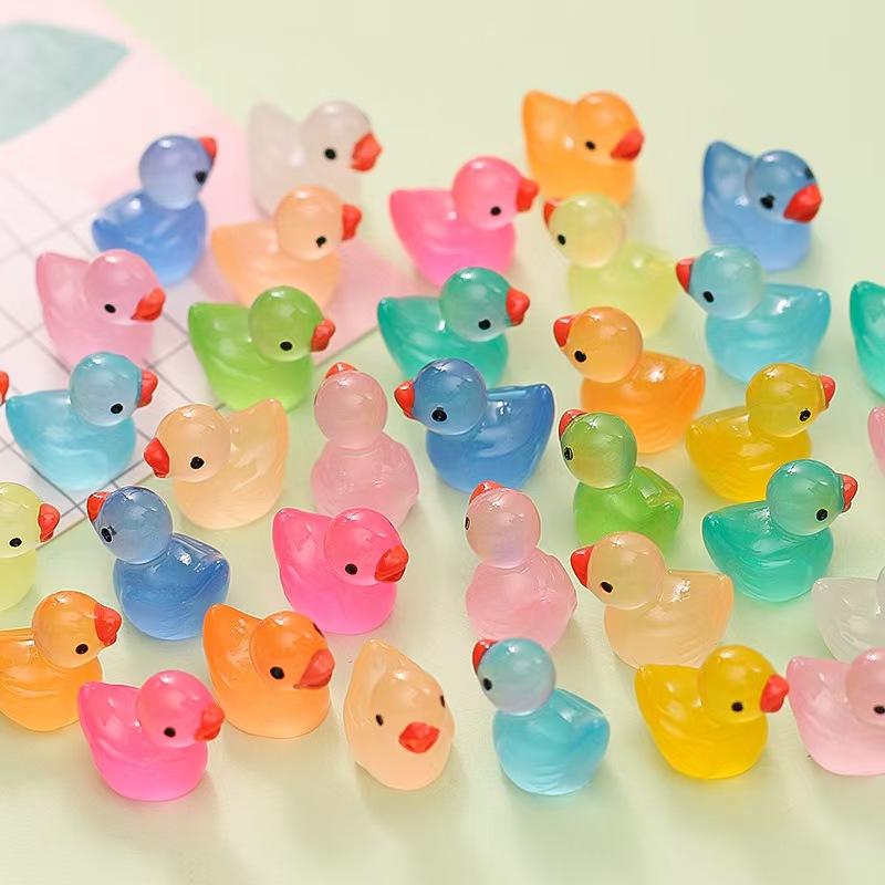 

Luminous Mini Resin Ducks Tiny Duck Glow in The Dark Small Plastic Miniature Ducks Figures for DIY Fairy Garden 10pcs
