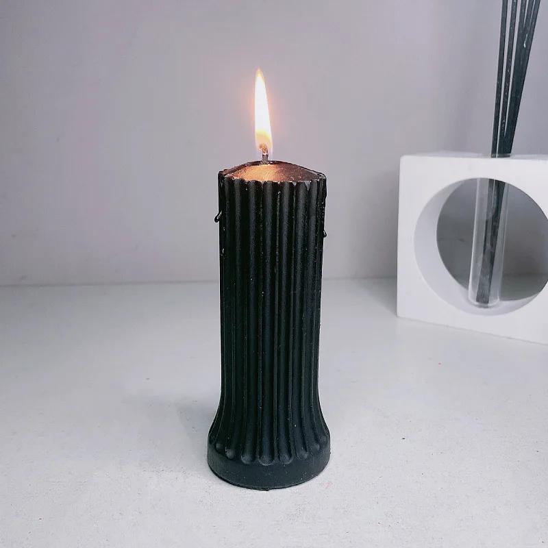 Handmade Soybean Low Temperature Candle 48℃ Drop Scented Candle Roman Pillar Candle Flower Scented Candle Stick red black