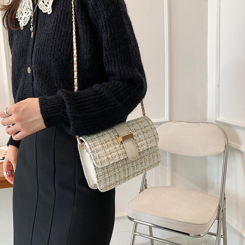 Casual Trendy and Fashionable Small Bag for Women In Summer Niche Design Small Square Bag New Fashionable and Beautiful Crossbody Bag