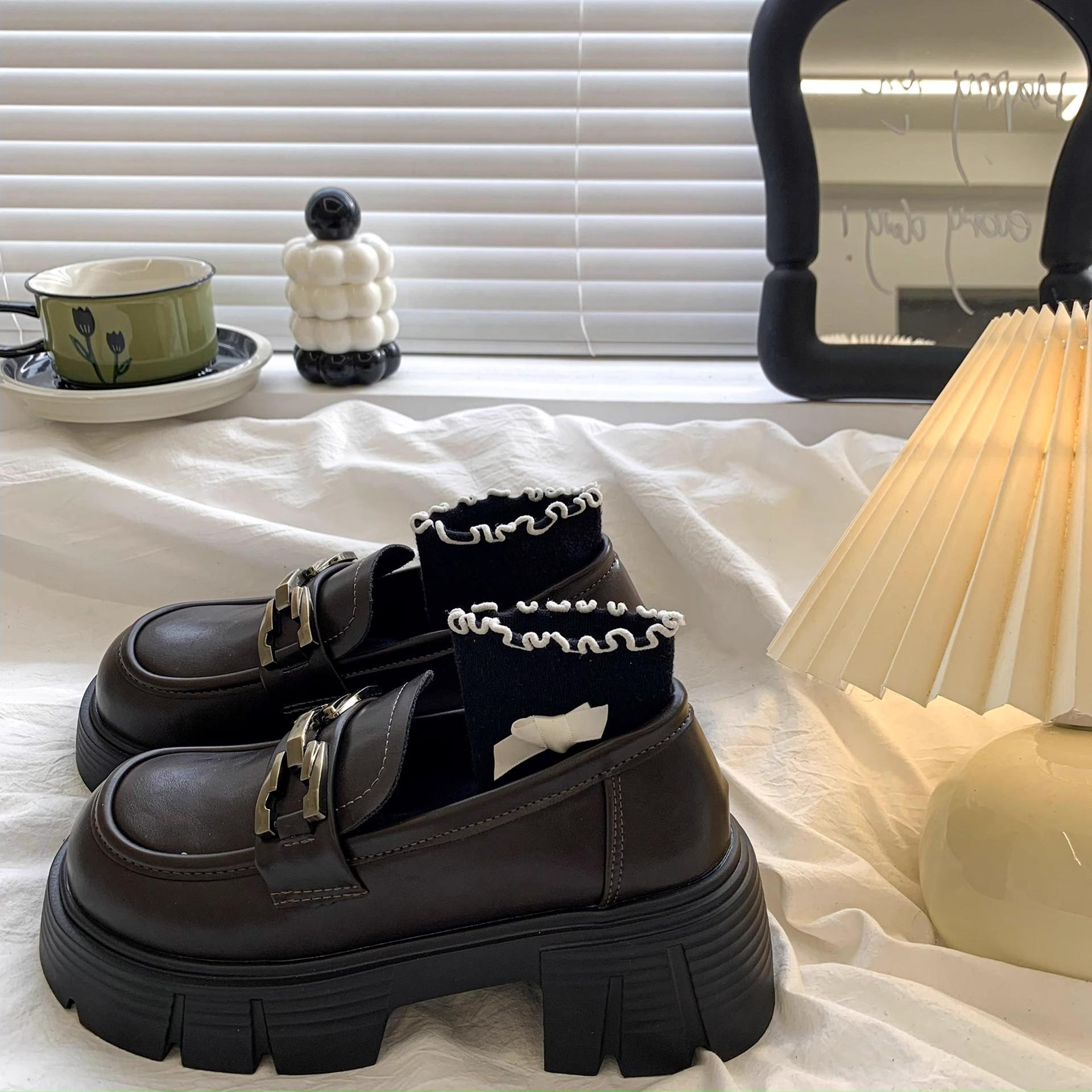 

Французская круглая головка на толстом каблуке-платформе, британские весенние новые универсальные туфли 2025 года, черные ретро-лоферы, маленькие кожаные туфли для женщин 40 светло-коричневого