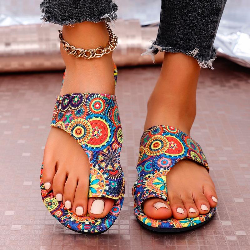 

Мода 2025 Лето Шлепанцы женские с перемычкой между пальцами Модная печать Повседневные шлепанцы Женские Новые Большого размера Бестселлер Мягкая подошва Плоские шлепанцы 43