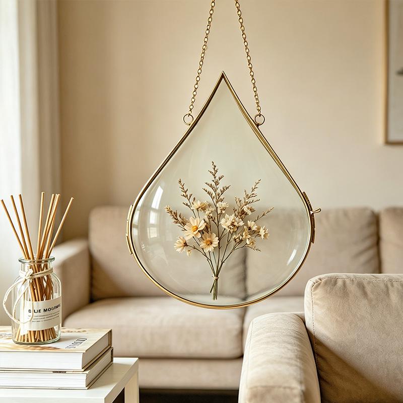 Drop-Shaped Dried Flower Photo Frame - Preserved Floral Decor for Home, Living Room, Weddings, and Parties