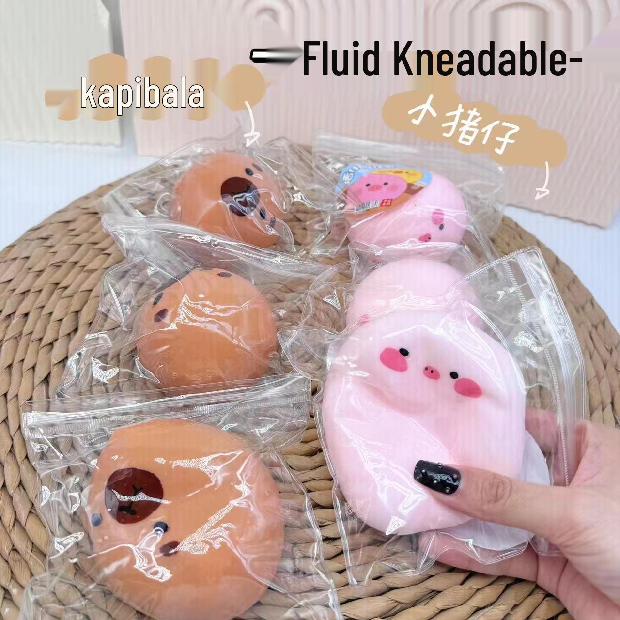 

Slow Rebound Piggy Bun Stress Relief Squeeze Toy
