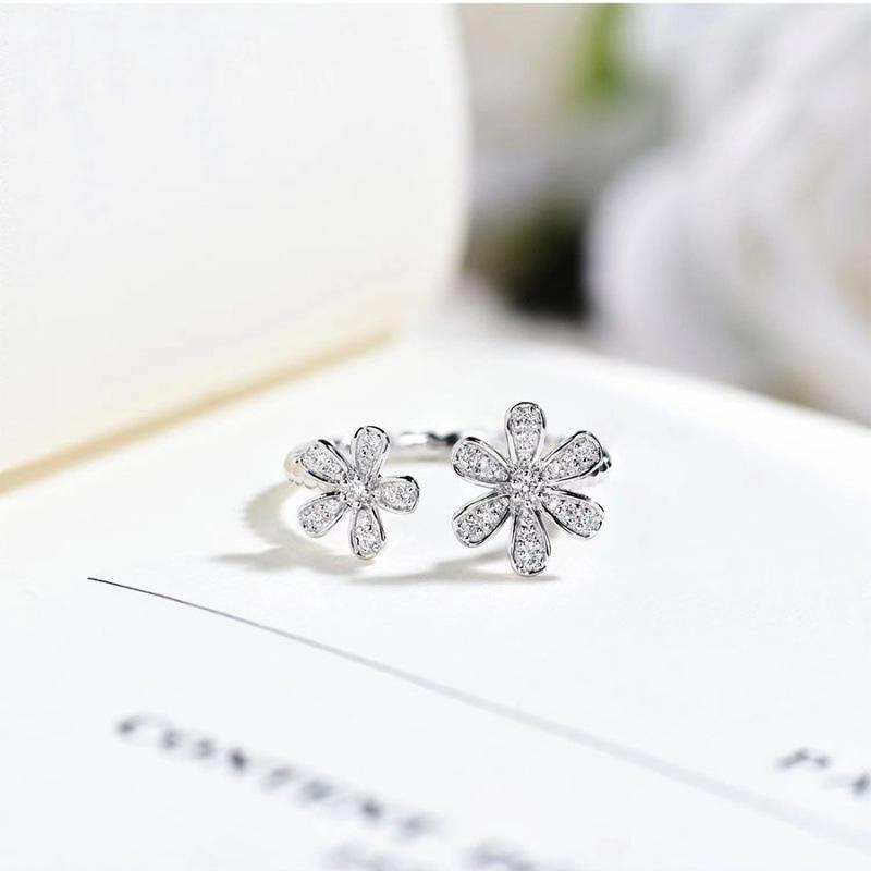 Elegant Five-Petal Flower Ring - Open Design, Trendy & Versatile Women s Accessory Adjustable Open