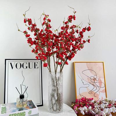 Decoración para el hogar
– Flores y coronas decorativas