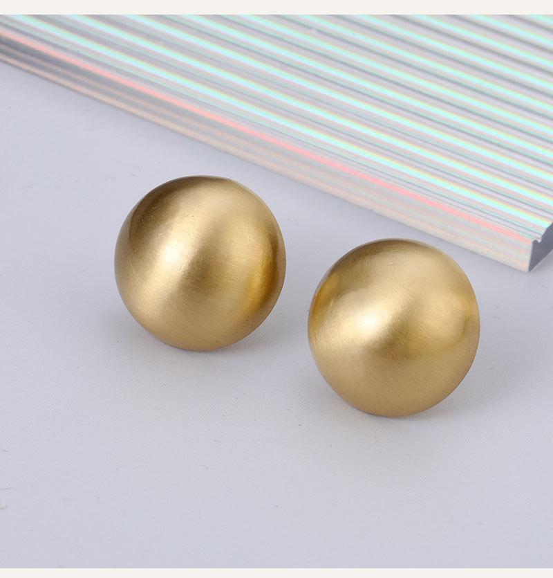 Yang Caiyu Stil Hohle Silberne Halbkreis-Ohrringe: Originell, Elegant, Schlichte Sommer-Ohrstecker