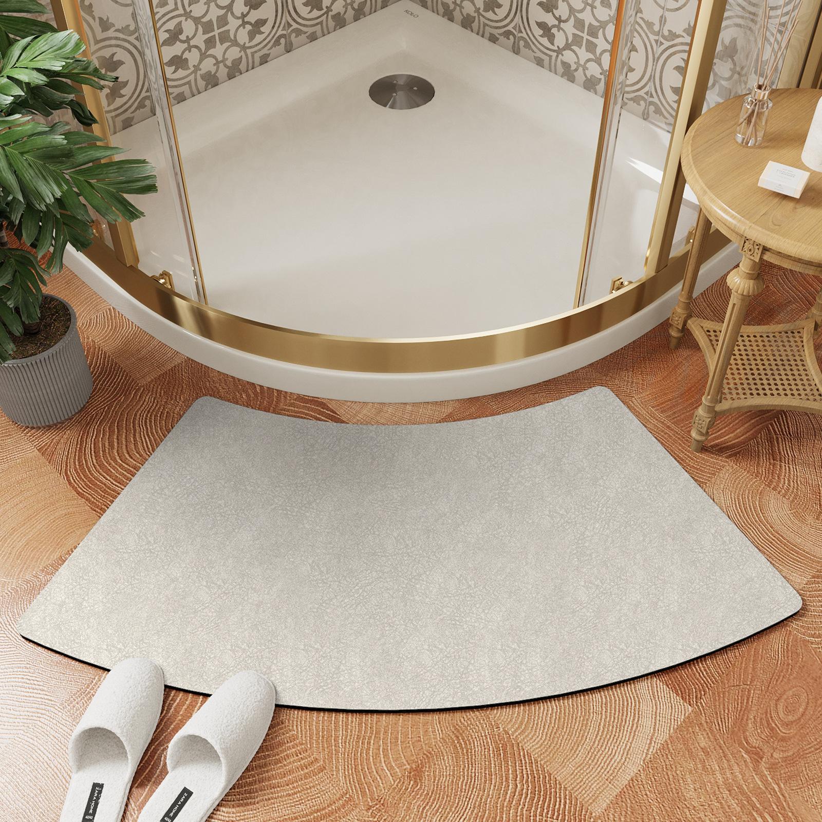 

Arc-Shaped Diatomite Bath Mat - Non-Slip Shower Door Mat, Super Absorbent & Quick Dry, Double-Sided Grip, Soft Breathable 45x100cm бежевий