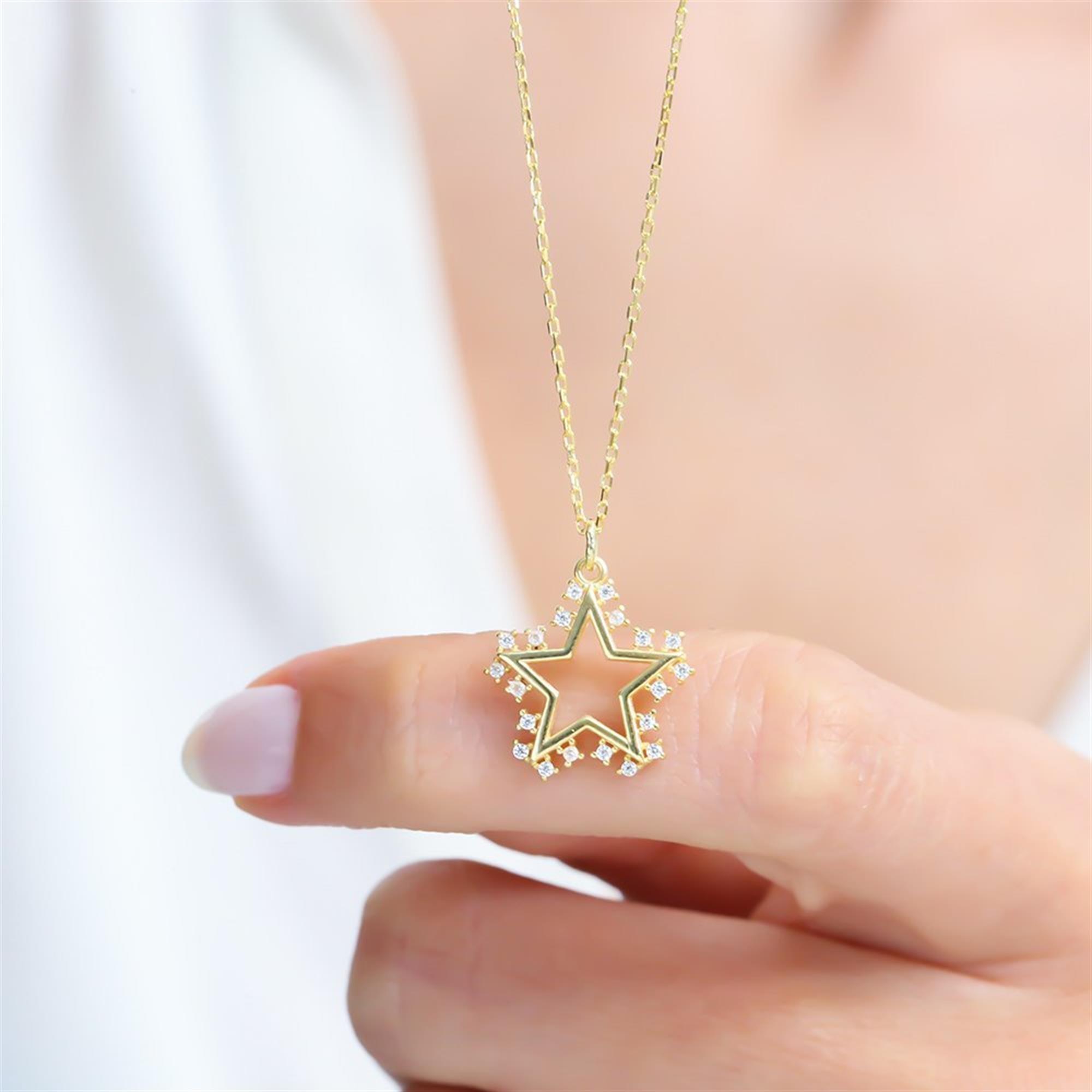 

Сверкающее серебряное колье Star Joy золотого цвета