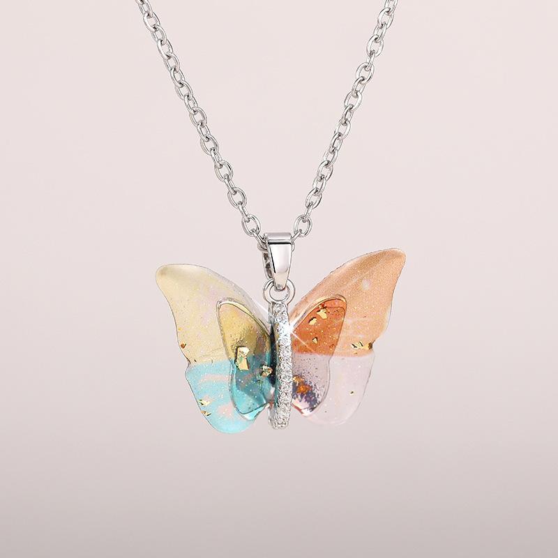 

Модне кольє для жіночих ювелірних виробів жовтий