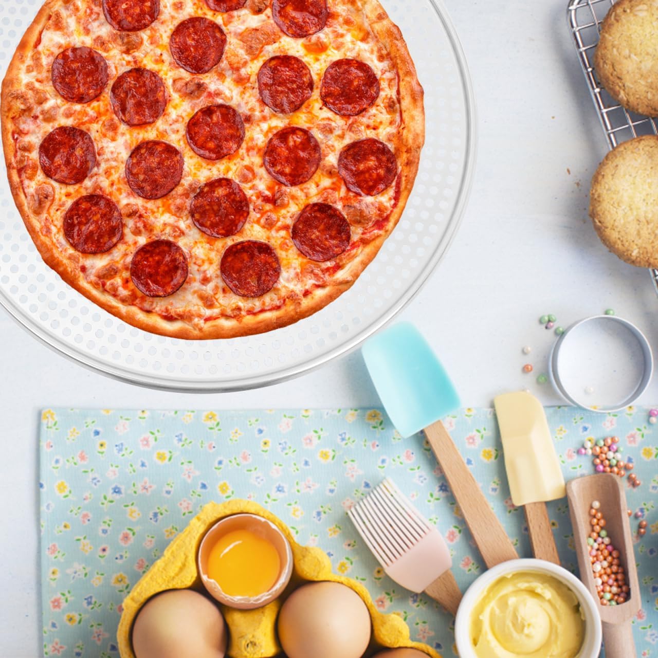 

BESTonZON 16-дюймовая форма для пиццы с отверстиями, сетка для пиццы из нержавеющей стали, форма для выпечки, сетчатый поднос для пиццы, антипригарная круглая форма для хрустящей пиццы, лист для выпечки и сервировки для