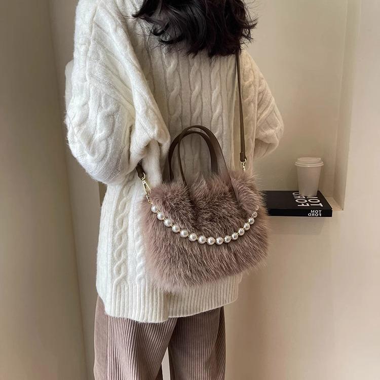 Winter New Soft Plush Portable Female Mini Handbags Fashion Versatile Pearl Small Square Women's Crossbody Bag Soft Texture Ladies Messenger Bags