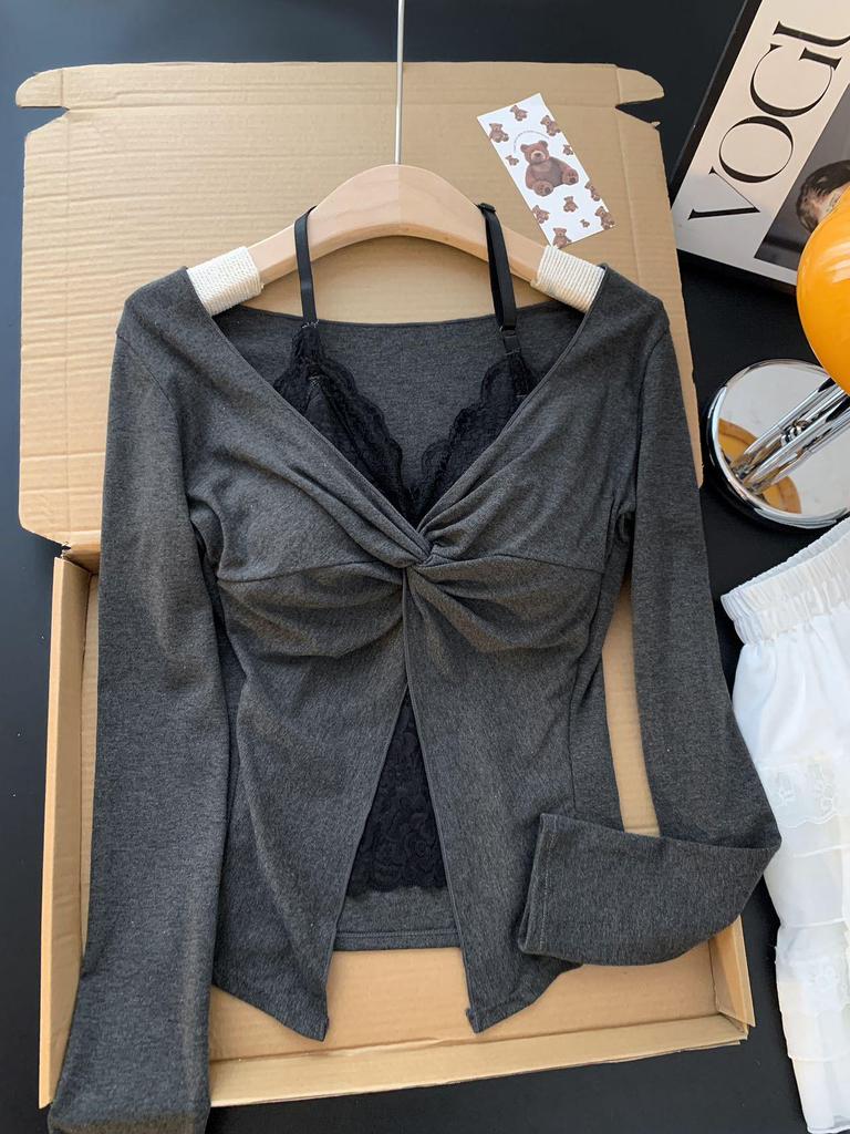 Korean Style Lace Patchwork Faux Two-Piece Long Sleeve T-shirt for Women - Autumn/Winter Spicy Girl Inner Base Layer Top