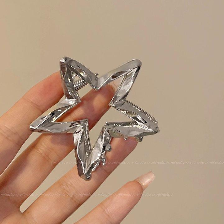 Clips de păr metalic elegant cu formă de rechin: Accesoriu de păr elegant, de înaltă calitate, pentru femei