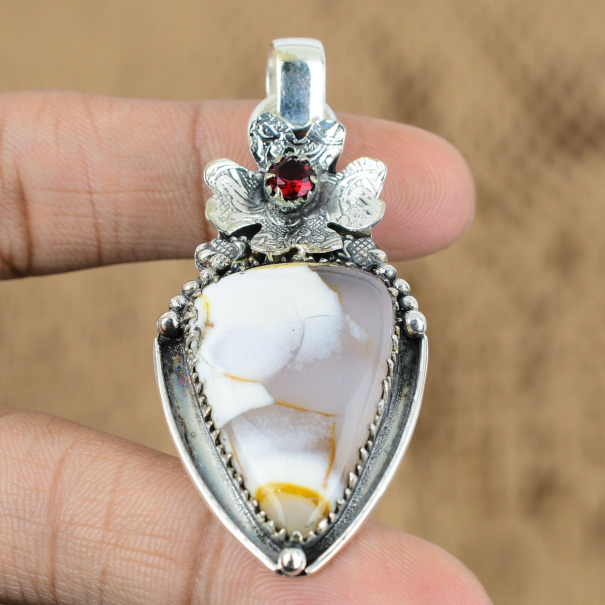 

Natural Polka Dot Agate Mozambique Garnet New Flower Pendant Jewelry 925 Silver