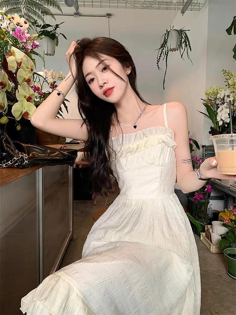 Summer 2024 Women's Petite French White Suspender Maxi Dress