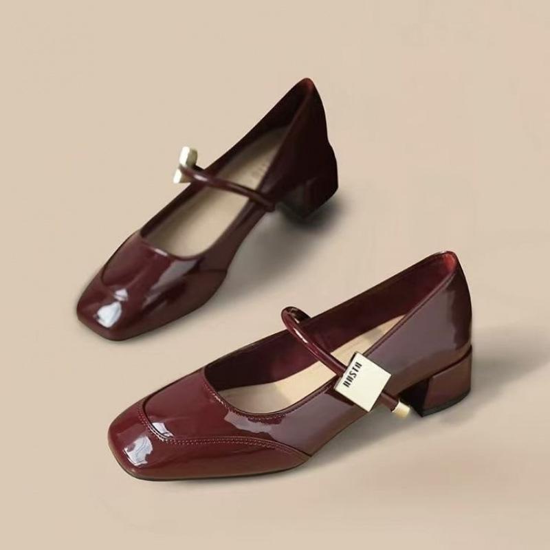 

Ретро Мэри темперамент маленький ароматный ветер маленькие кожаные туфли женские мелкая горловина 2025 новые вечерний ветер французская мода легкие одинарные туфли женские 40 бордовый