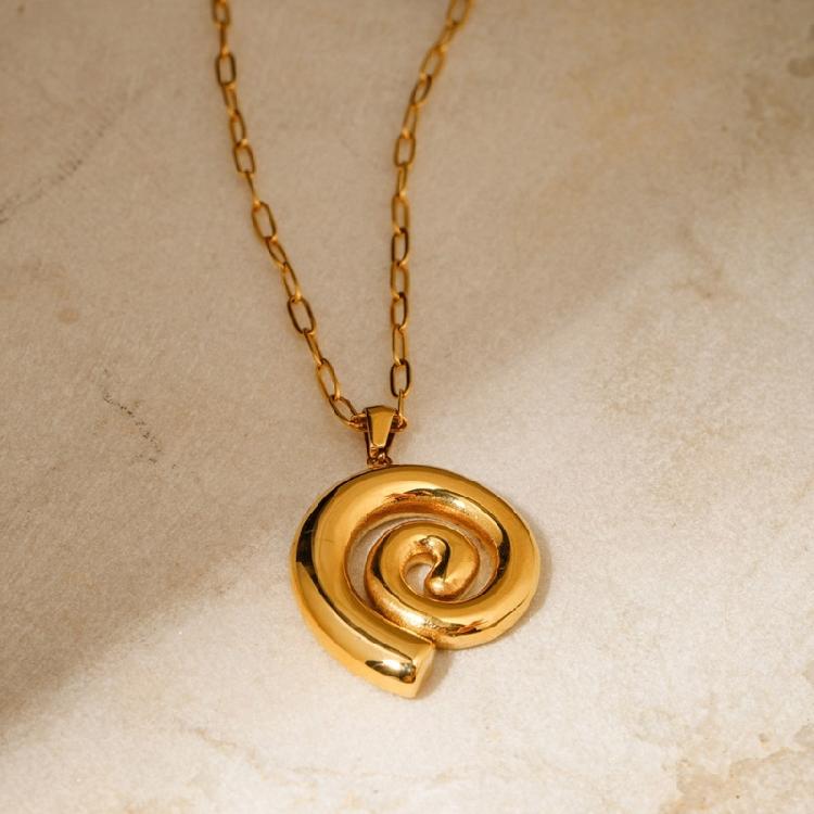 Fashion Statement Shell Necklace for Women Waterproof Stainless Steel Jewelry Bohemian Beach Party Gift